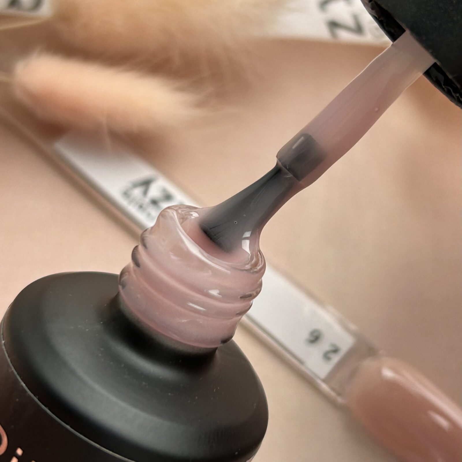 Rubber Base GLOW 26 TPO vapaa