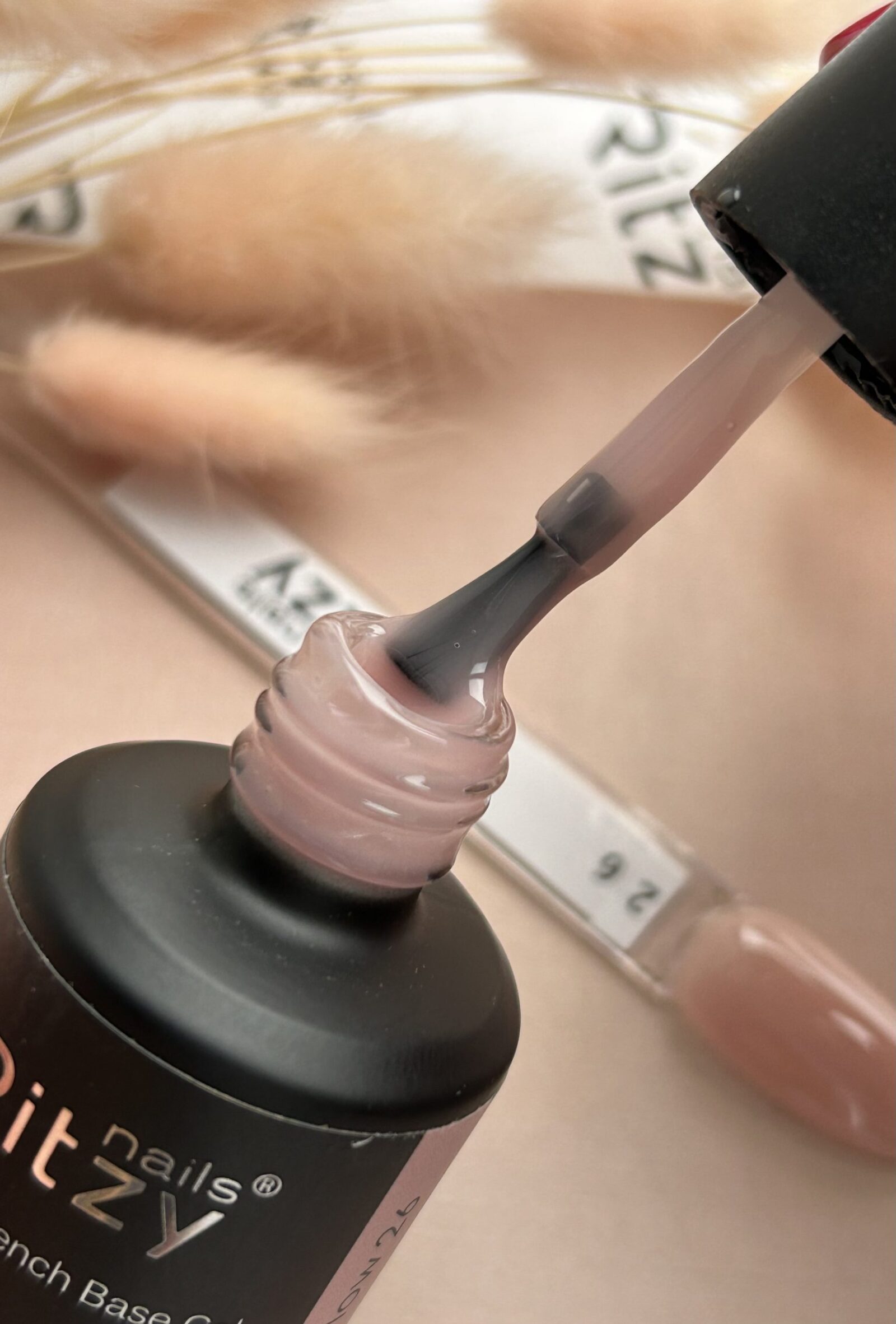 Rubber Base GLOW 26 TPO vapaa